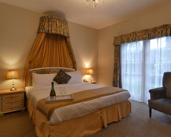 Brook Marston Farm Hotel - Sutton Coldfield - Schlafzimmer