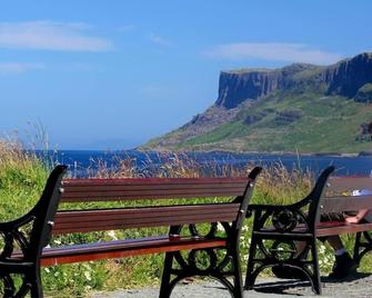 Rathlin Sound Apartment, Ballycastle - Ballycastle - Balcony