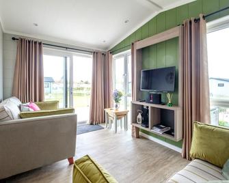 Sea Cloud - Aldeburgh - Living room