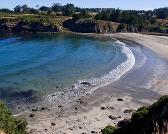 50+ Acre Nature Preserve With Ponds & Meadows: Azul Cottage Retreat - Mendocino
