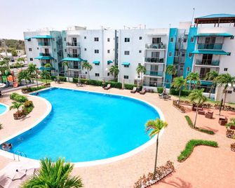 Dolce Villas at Harmony 2, 10 Minutes from Aeropuerto Internacional del Cibao - Santiago de los Caballeros - Pool