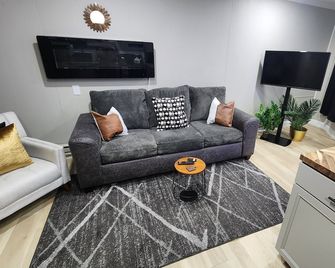 Highly Rated for Cleanliness, quiet/cozy space near St Mary's - Huntington - Sala de estar