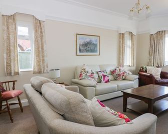 Seascape - Bridlington - Living room