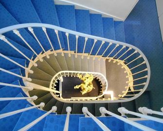 Hôtel de l'Océan - La Rochelle - Escadas