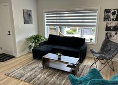 Brand New 2 Bedroom in Hamilton - Hamilton - Stue