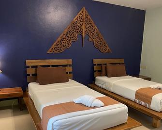 Ruen Kaew Resort - Phrae - Bedroom