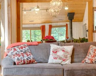 Stunning Treehouse Mansion - Springfield - Sala de estar
