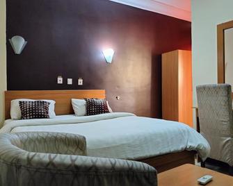 Steffan Hotel and Suites - Jos - Bedroom
