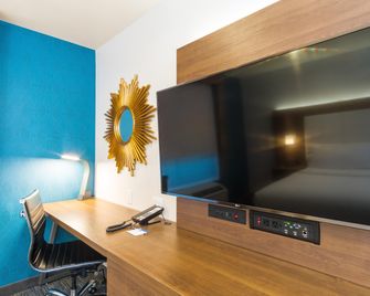 Holiday Inn Express & Suites Hollywood Walk Of Fame By IHG - Los Ángeles - Servicio de la habitación