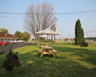 Country Squire Motel - Arnprior - Property amenity