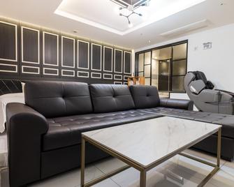 Dal Hotel - Cheonan - Sala de estar