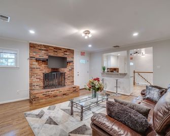 Eveready Paradise Villa Annex - Montclair - Living room