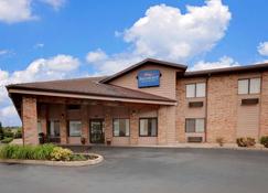 Baymont by Wyndham Battle Creek Downtown - Battle Creek - Κτίριο