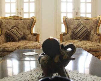 Omar Apartment - קהיר - סלון