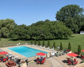 Geneva Wells Motel - Lake Geneva - Pool