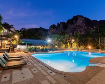 Green View Village Resort - Ao Nang - Basen