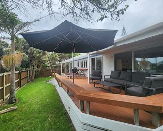 Pauanui: 200m to the beach, put Your Feet Up, Relax at the beach and Escape! - Pauanui Beach - Patio