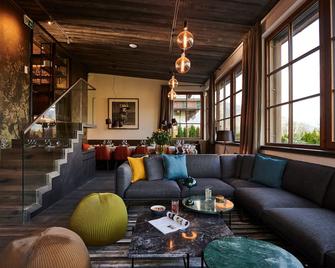 Serviced Luxury Chalet Evi, Ski-in Ski-out - Kaprun - Lounge