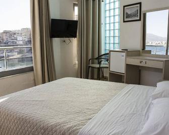 Titania Hotel - Sarandë - Bedroom