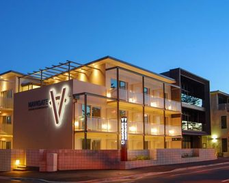 Navigate Seaside Hotel - Napier - Building