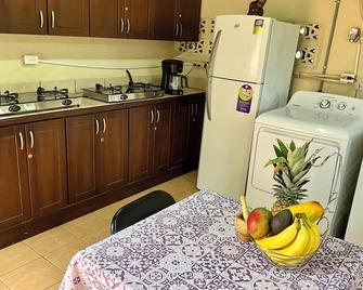Casitas de la Paz - Coco - Kitchen