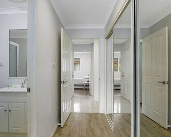 Vitamin Sea - Umina Beach - Ettalong beach - Hallway