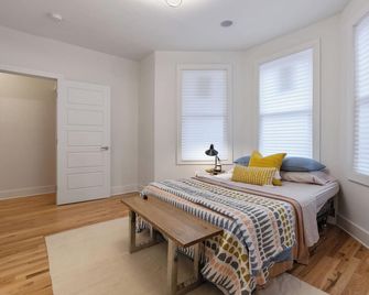 Modern & Spacious 3 Bed & 2 Ba Condo Mins From Nyc - Jersey City - Bedroom