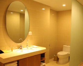 Xian Song Of Apple Hot Spring Hotel - Xi'an - Baño