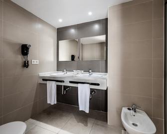 Hotel Mainare Playa - Fuengirola - Bathroom