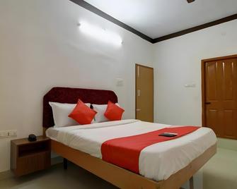 Anandha Inn - Madurai - Schlafzimmer