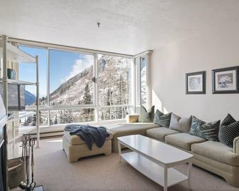 Snowbird Ski in/Ski Out in Quaint Condominium with Fireplace and Mountain View - Alta - Living room