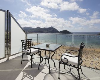 هوتل فيلا فافوريتا - سان سباستيان - شرفة