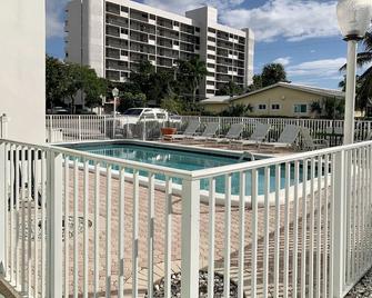 Bayview Regency Apartments By Lowkl - Fort Lauderdale - Alberca