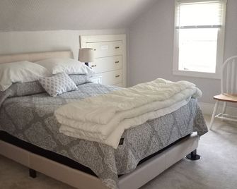 Farmstay, 2 bedrooms with 2 private baths, private entrance. - Waldoboro - Habitación