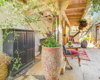 Centrally Located Santa Fe Studio Near Town! - Santa Fe - Patio