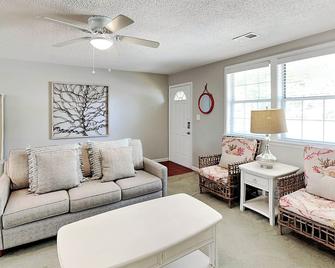Latitude Adjustment A - Tybee Island - Living room