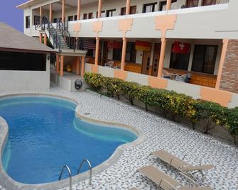 Hotel Garant & Suites - Boca Chica - Pool