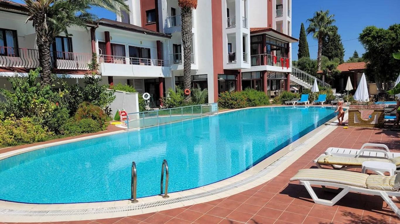 Carna Garden Hotel