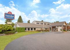 AmericInn by Wyndham Rhinelander - Rhinelander - Bâtiment