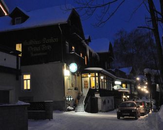 B&B Hotel das onkel fritz - Spital am Semmering - Edificio