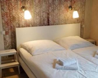 Hotel Pastis - Pillig - Schlafzimmer