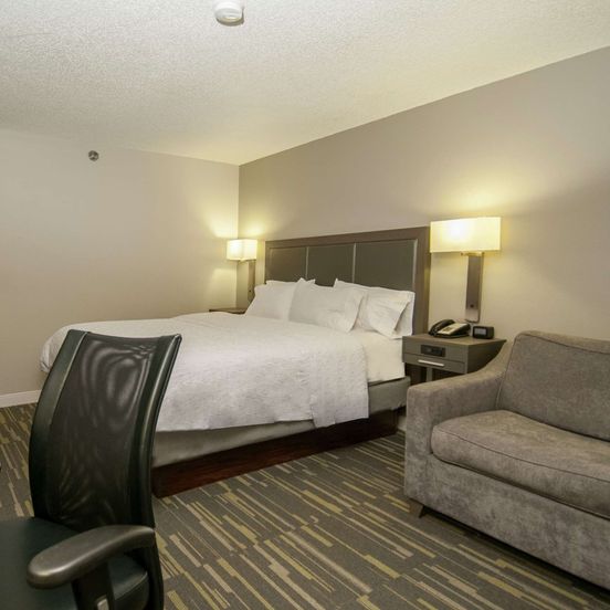 Bedroom view of Hampton Inn Shreveport/Bossier City