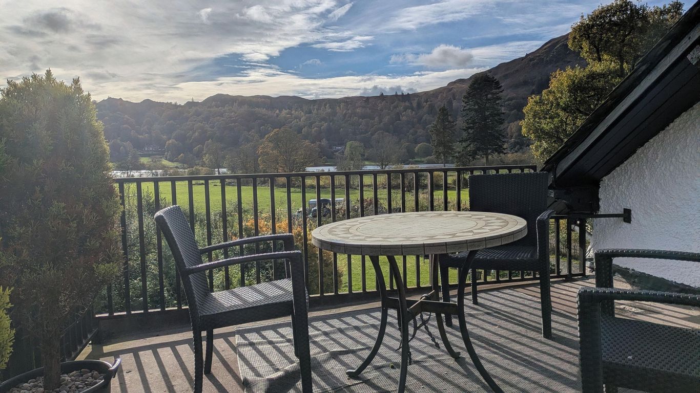 Lake View Country House and Self-catering Apartments