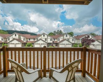 Ski Harbor 45 - McHenry - Balcón