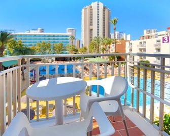 Hotel Servigroup Pueblo Benidorm - Benidorm - Varanda