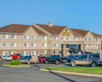Quality Inn & Suites - Bathurst - Bâtiment