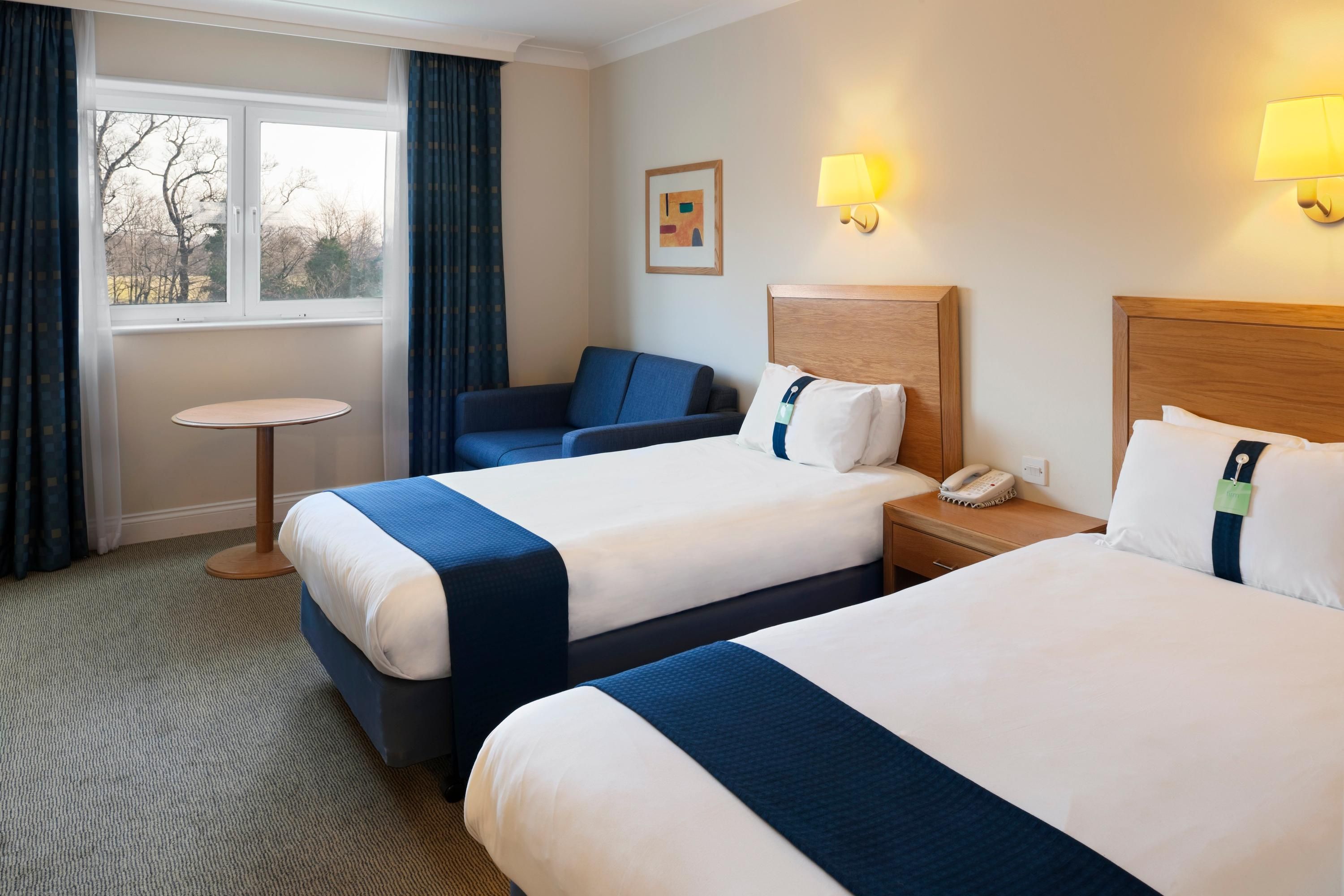 Holiday Inn Edinburgh - Edinburgh - Soverom