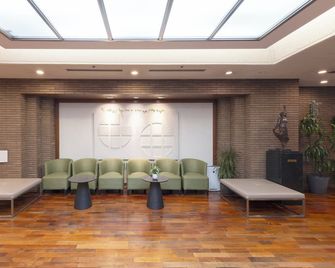 Cityroute Hotel - אוסקה - לובי