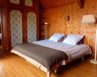 House with sea view in Toulindac, Baden - Baden - Chambre