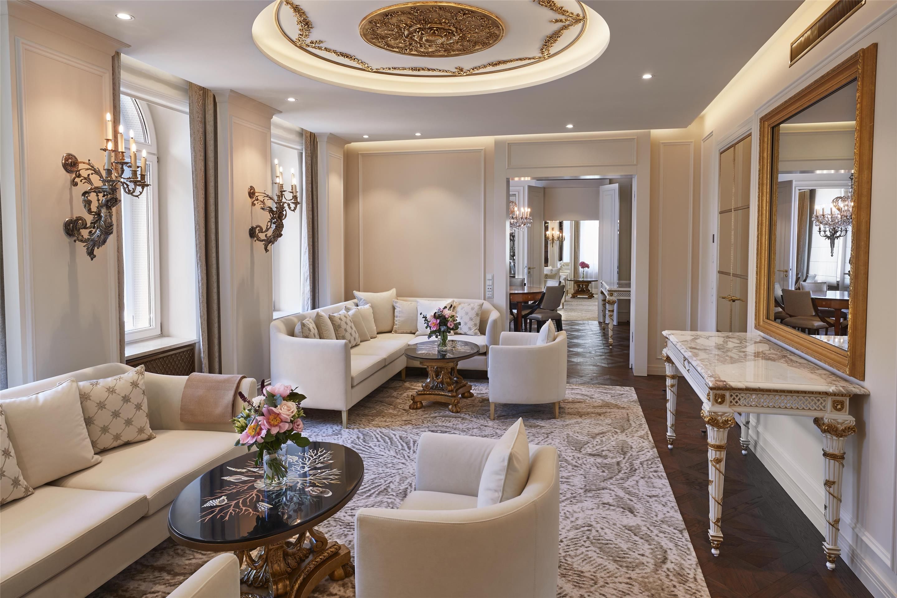 Vier Jahreszeiten Kempinski München - מינכן - טרקלין